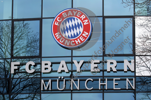 10.02.2022, FC Bayern Muenchen, Logo und Schriftzug

Hier nur Vorschaubilder !