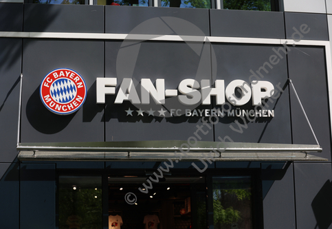 29.04.2024, FC Bayern Muenchen

Hier nur Vorschaubilder !