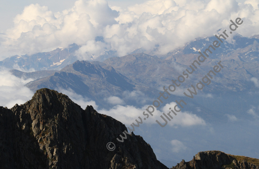 09.2014, Suedtirol,
Meran und Umgebung

Foto: Ulrich Wagner

Originalbild: 5184 x 3456

BESCHREIBUNG SIEHE KEYWORDS !!