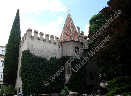 05.2014, Suedtirol,
Meran und Umgebung

Foto: Ulrich Wagner

Originalbild: 5184 x 3456

BESCHREIBUNG SIEHE KEYWORDS !!