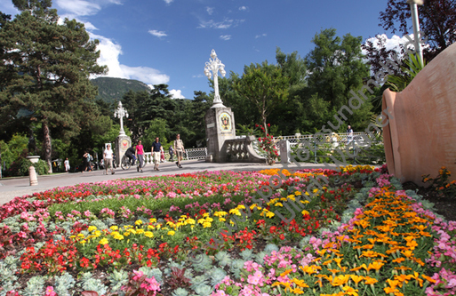 05.2014, Suedtirol,
Meran und Umgebung

Foto: Ulrich Wagner

Originalbild: 5184 x 3456

BESCHREIBUNG SIEHE KEYWORDS !!