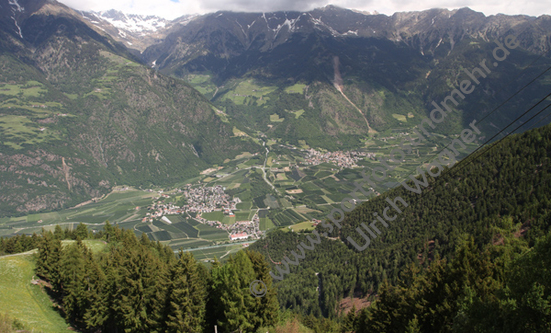 05.2014, Suedtirol,
Meran und Umgebung

Foto: Ulrich Wagner

Originalbild: 5184 x 3456

BESCHREIBUNG SIEHE KEYWORDS !!