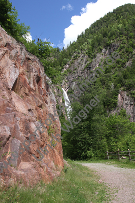 05.2014, Suedtirol,
Meran und Umgebung

Foto: Ulrich Wagner

Originalbild: 5184 x 3456

BESCHREIBUNG SIEHE KEYWORDS !!